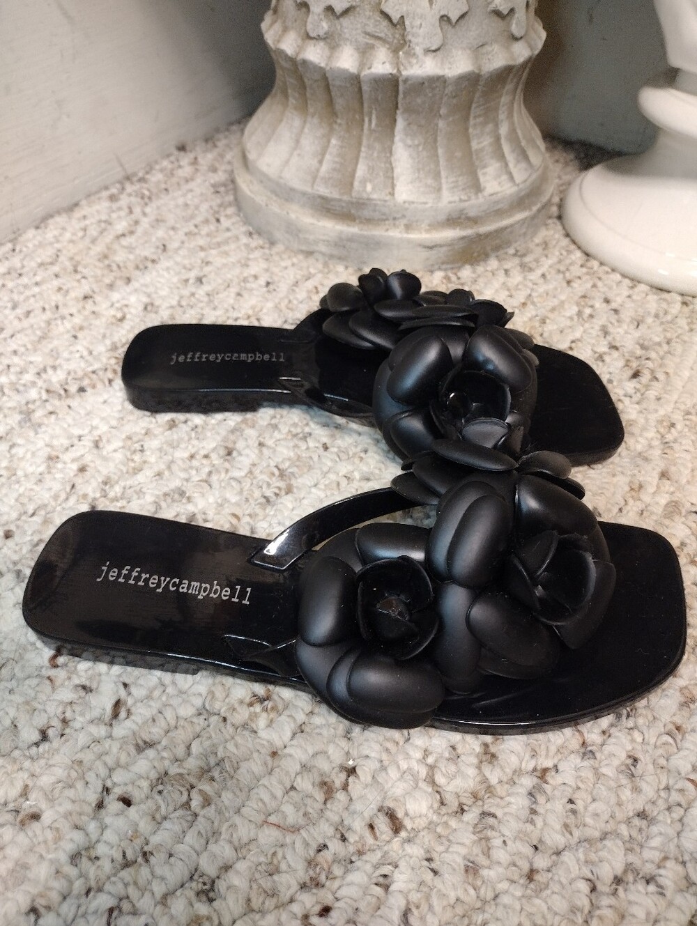 Jeffrey Campbell "Fleuris" 3-D Floral Black Jelly Flip-Flop Sandals - Picture 5 of 5